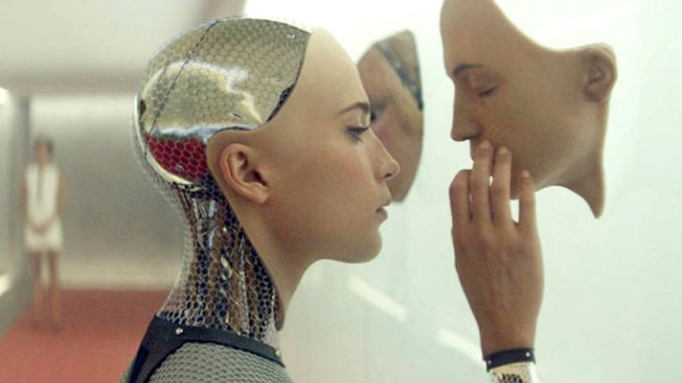 Fotograma de la película 'X Machina' (2015). Fotograma de la película 'X Machina' (2015).