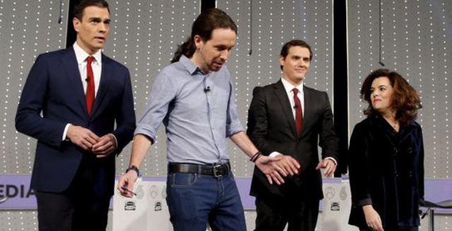 Sánchez, Iglesias, Rivera y Santamaría, en el debate organizado por EL PAÍS.