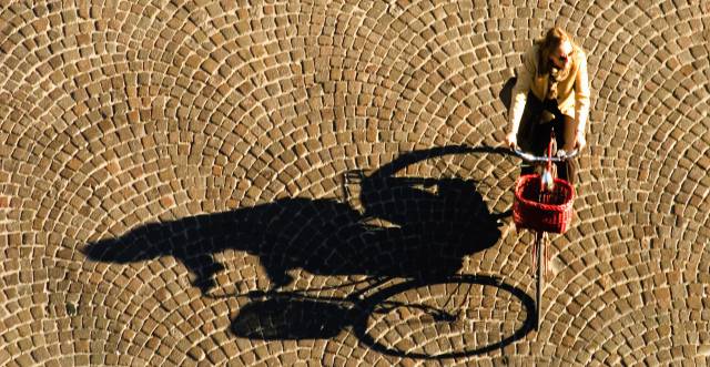El diseño de bicicletas ha tenido algunas ideas verdaderamente ingeniosas para hacer que montar en bici sea más fácil.  El diseño de bicicletas ha tenido algunas ideas verdaderamente ingeniosas para hacer que montar en bici sea más fácil.