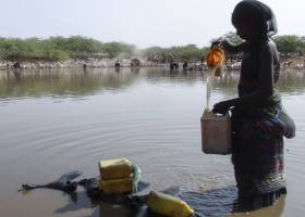 “¿Por qué esperar a que un país suplique para actuar?”