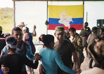 Vivir en un campamento de las FARC Vivir en un campamento de las FARC
