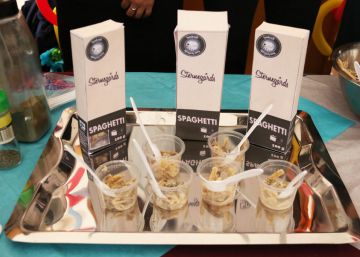 Pasta enriquecida con insectos que posee un alto contenido proteínico, elaborado por estudiantes del Instituto Politécnico Nacional (IPN) de México en México. Pasta enriquecida con insectos que posee un alto contenido proteínico, elaborado por estudiantes del Instituto Politécnico Nacional (IPN) de México en México.