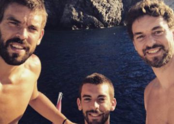 Por qué esta foto de los Gasol provoca mofas en EEUU