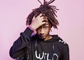 Jaden Smith quiere cambiar el mundo llevando falda