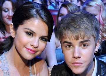 Selena Gomez le dice a Justin Bieber que deje de publicar fotos de su novia Selena Gomez le dice a Justin Bieber que deje de publicar fotos de su novia