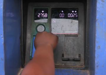 Un cajero automático para sacar agua Un cajero automático para sacar agua