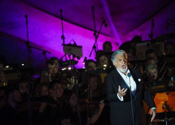 Plácido Domingo canta sobre el Amazonas Plácido Domingo canta sobre el Amazonas