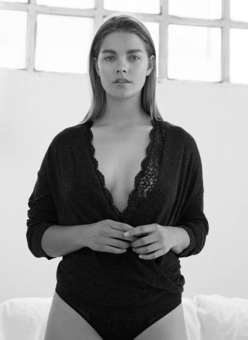 Imagen de la campaña Soft Basics de Oysho.