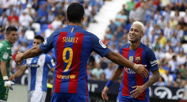 Suárez y Neymar, celebran un tanto contra el Leganés.
