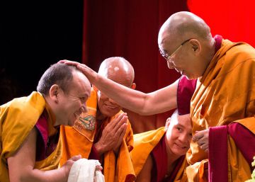 Francia oculta al Dalai Lama por miedo a Pekín