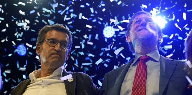 Mariano Rajoy y Alberto Núñez Feijóo, en el cierre de campaña en Vigo este viernes Mariano Rajoy y Alberto Núñez Feijóo, en el cierre de campaña en Vigo este viernes