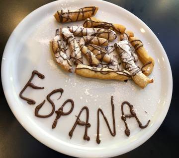 PEDACITOS DE PIZZA FRITOS QUE LA MASARDONA VENDE EN IBIZA CAPEL