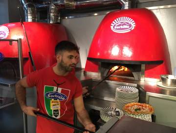 HORNO DE LA PIZZERIA SORBILLO CAPEL