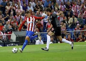 Torres durante el partido contra el Bayern.  Torres durante el partido contra el Bayern.
