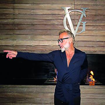 Así es Gianluca Vacchi, el millonario que revienta Instagram con su vídeo de 'La bicicleta' Así es Gianluca Vacchi, el millonario que revienta Instagram con su vídeo de 'La bicicleta'