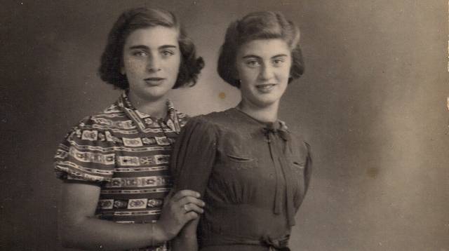 Carry Ulreich (derecha), con su hermana, Rachel. Carry Ulreich (derecha), con su hermana, Rachel.