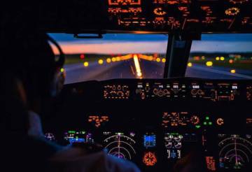 ¿Qué es lo que más le fastidia a los españoles cuando viajan en avión?