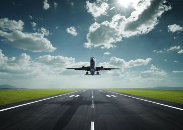 ¿Qué es lo que más le fastidia a los españoles cuando viajan en avión?