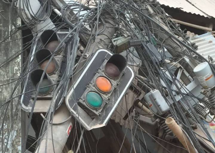 Ecuador: de la reconstrucción al desarrollo Ecuador: de la reconstrucción al desarrollo