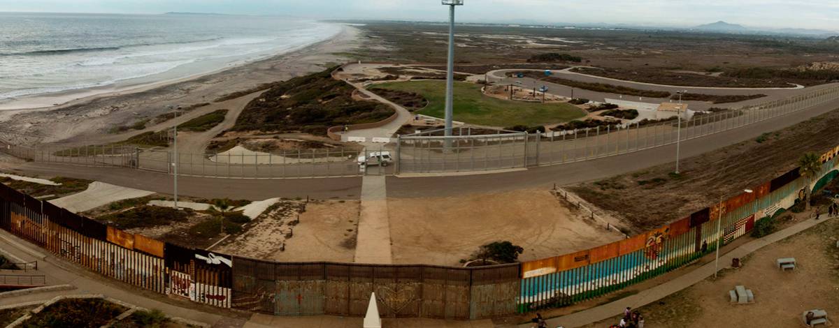 Vista de la frontera entre México y EE UU.