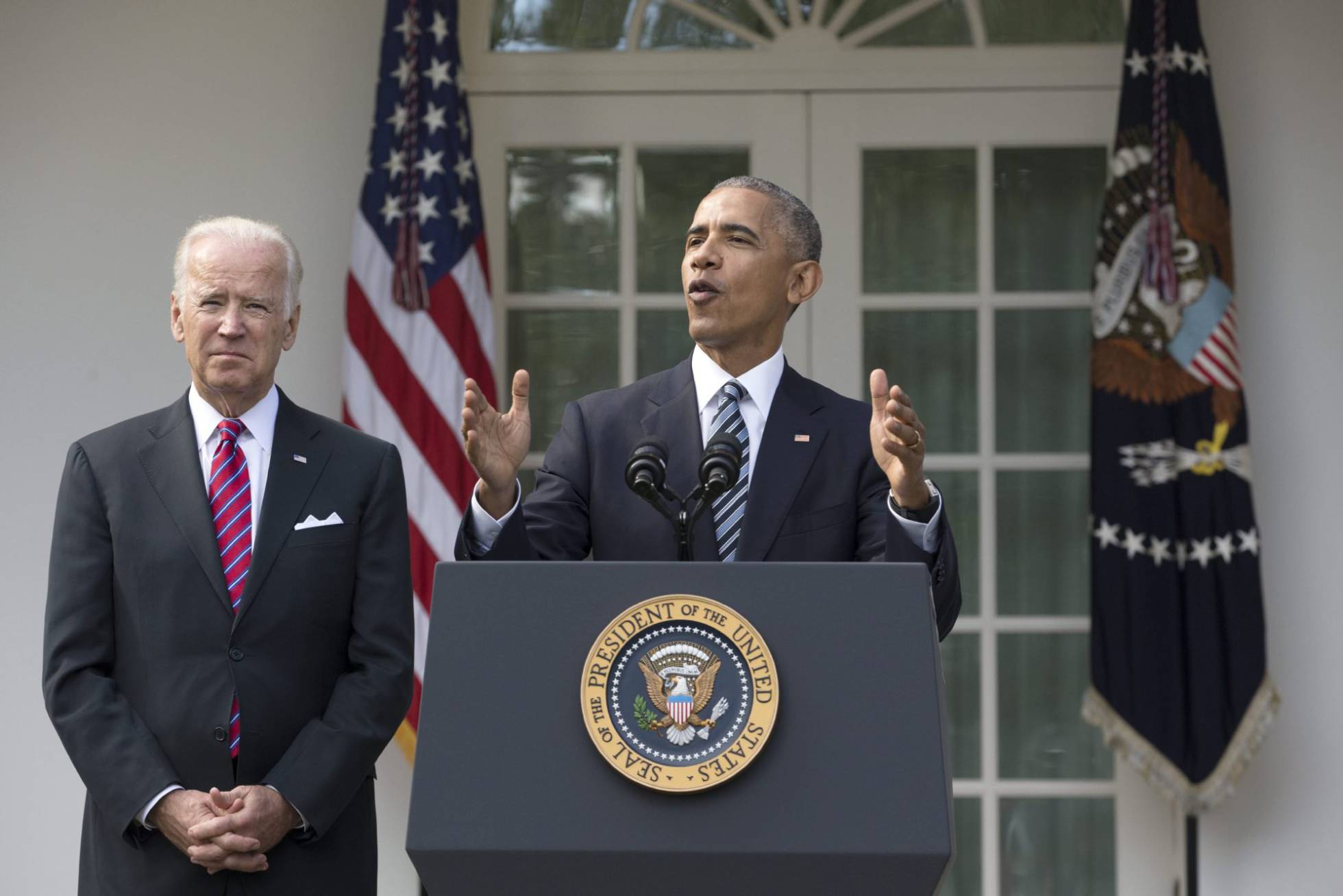El presidente estadounidense, Barack Obama, junto al vicepresidente, Joe Biden, durante su primera declaración sobre las elecciones. El presidente estadounidense, Barack Obama, junto al vicepresidente, Joe Biden, durante su primera declaración sobre las elecciones.