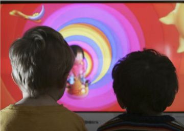 Un 20% de los niños de seis años tienen televisión o DVD en su habitación
