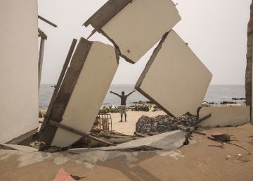 El mar se traga la costa de África Occidental El mar se traga la costa de África Occidental