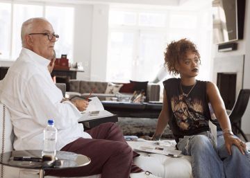 Manolo Blahnik y Rihanna. Manolo Blahnik y Rihanna.
