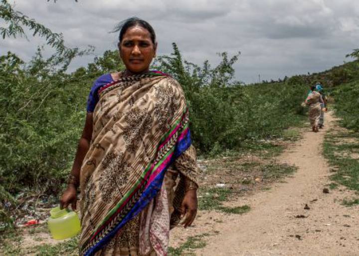 Higiene es salud para la mujer india Higiene es salud para la mujer india