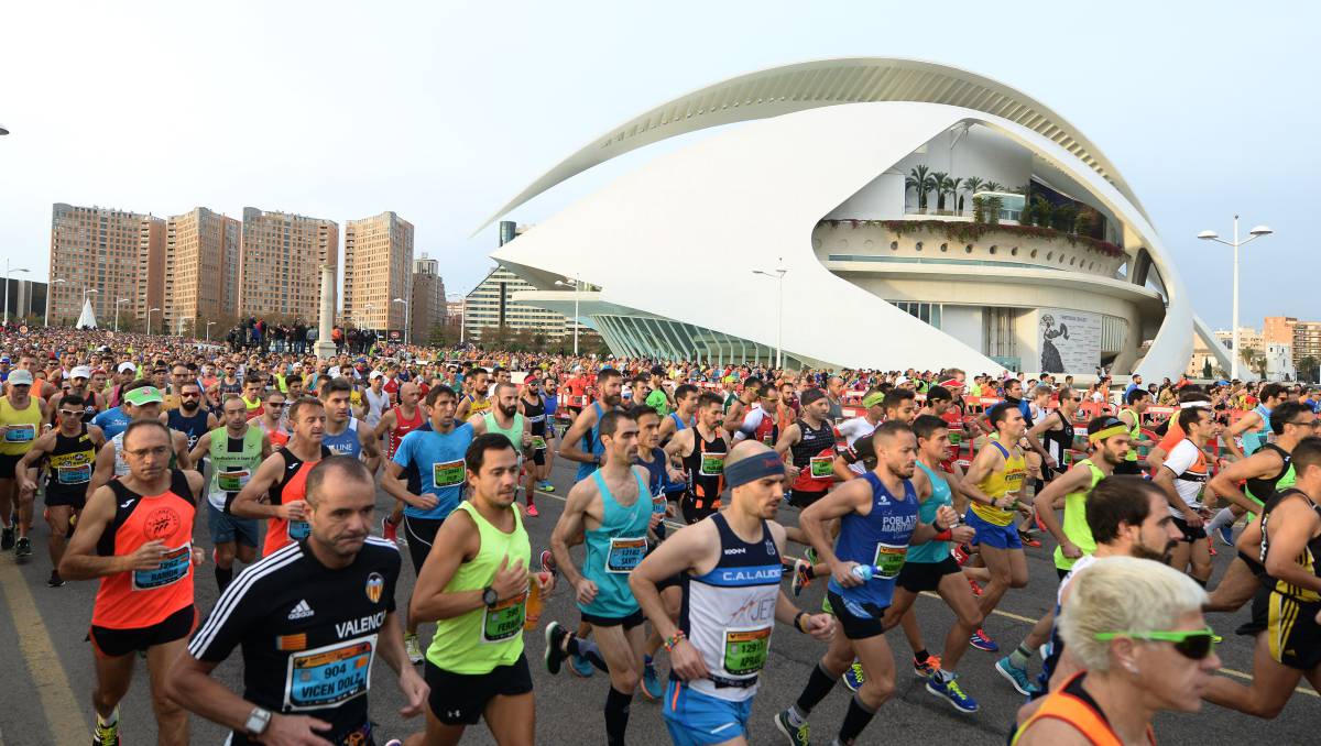 La salida del Maratón de Valencia, en la Ciudad de las Artes y las Ciencias.