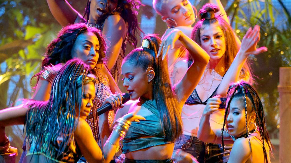 LOS ANGELES, CA - NOVEMBER 20: Recording artist Ariana Grande (C) performs onstage during the 2016 American Music Awards held at Microsoft Theater on November 20, 2016 in Los Angeles, California. (Photo by Michael TranFilmMagic)