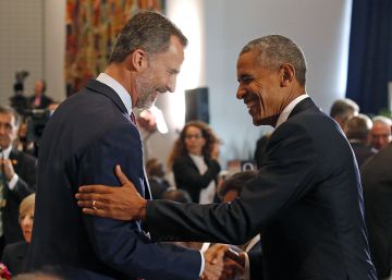 El Rey Felipe saluda al presidente de Estados Unidos, Barack Obama.rn 