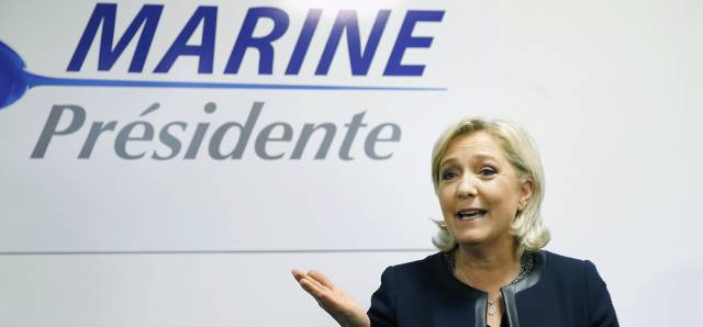 Le Pen, en la inauguraci&oacute;n de su nueva sede.