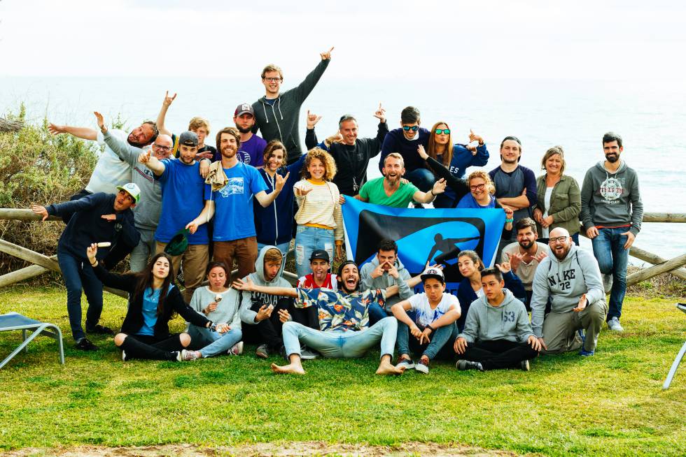 Foto de grupo de los Christian Surfers España en el último encuentro nacional en Cádiz Foto de grupo de los Christian Surfers España en el último encuentro nacional en Cádiz