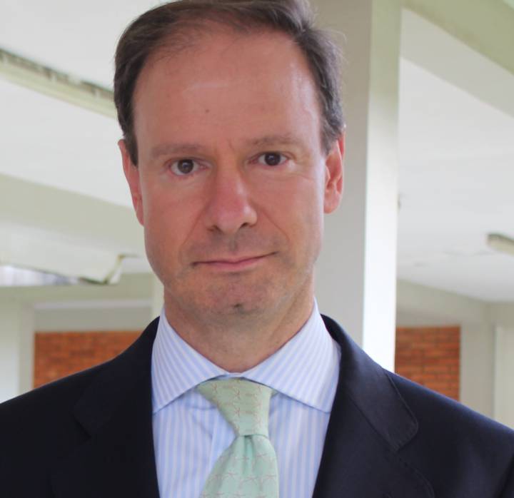 Imagen del embajador de España en Costa de Marfil, Luis Prados Covarrubias. Imagen del embajador de España en Costa de Marfil, Luis Prados Covarrubias.