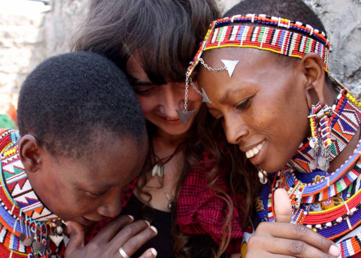 ¿Quién ayuda a quién? ¿Quién ayuda a quién?