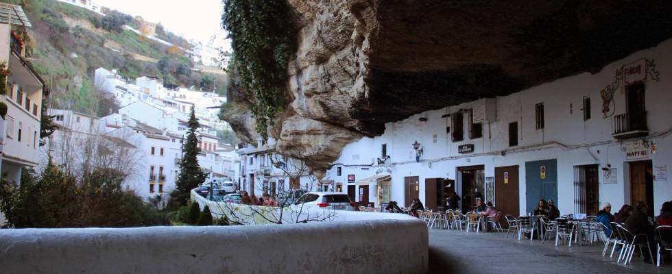 Setenil de las Bodegas,