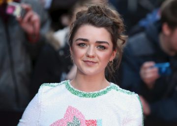 Filtradas unas fotos de Maisie Williams semidesnuda Filtradas unas fotos de Maisie Williams semidesnuda