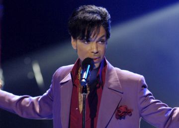 El cantante Prince en una actuación de 2006 para el programa 'American idol'. El cantante Prince en una actuación de 2006 para el programa 'American idol'.