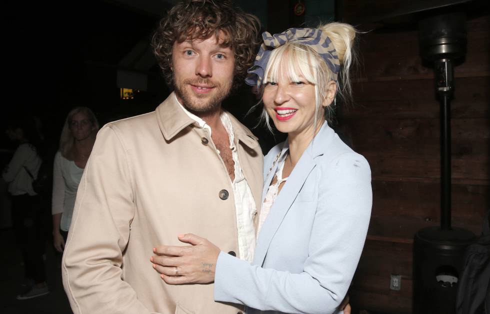 Erik Anders Lang y Sia, en Los Ángeles.