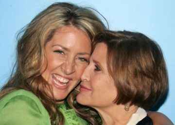 Una de las hermanas de Carrie Fisher: “¿Cómo te atreves a llevártela?” Una de las hermanas de Carrie Fisher: “¿Cómo te atreves a llevártela?”