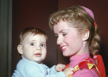 Carrie & Debbie Carrie & Debbie