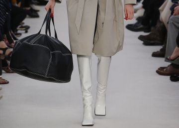 Bolso de Balenciaga en el desfile primaveraverano 2017. Bolso de Balenciaga en el desfile primaveraverano 2017.