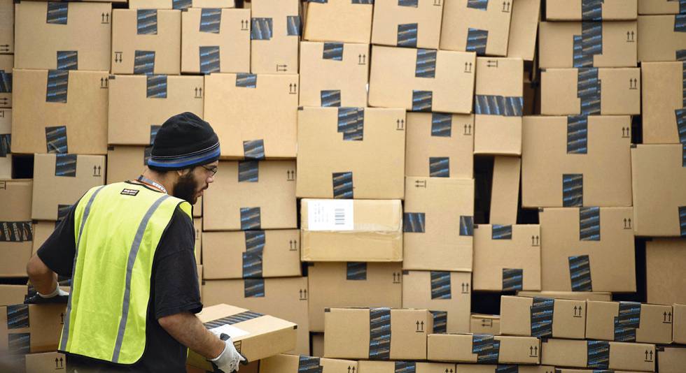 Amazon Prime te lleva a casa lo que quieras en menos de dos horas. Incluso condones. Amazon Prime te lleva a casa lo que quieras en menos de dos horas. Incluso condones.