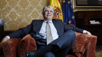 Alfonso Dastis, en su despacho del Palacio de Santa Cruz. Alfonso Dastis, en su despacho del Palacio de Santa Cruz.