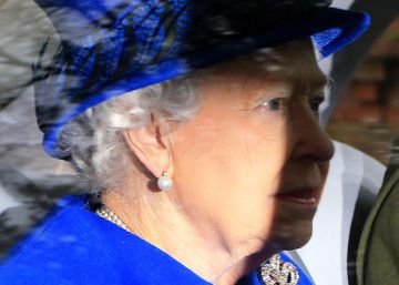 La reina Isabel II, a su llegada a la iglesia de Santa María Magdalena en Sandringham. La reina Isabel II, a su llegada a la iglesia de Santa María Magdalena en Sandringham.