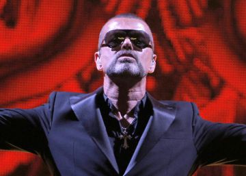 George Michael, durante un concierto en el Palacio Garnier en París. George Michael, durante un concierto en el Palacio Garnier en París.