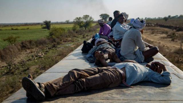 India desde el techo de un tren