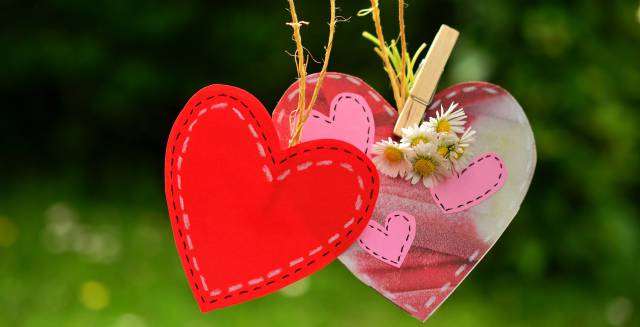 El mito griego del amor pervive en la cultura popular, las historias de amor y las comedias románticas. El mito griego del amor pervive en la cultura popular, las historias de amor y las comedias románticas.