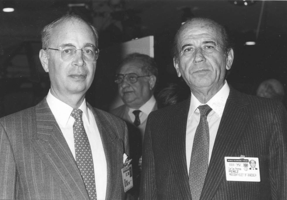 Con Carlos Andrés Pérez, expresidente de Venezuela, en la edición de 1989.